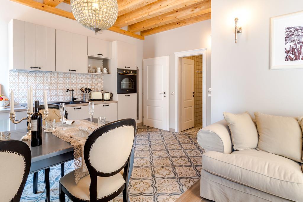 Heritage Suites Zanini Hvar Town Esterno foto